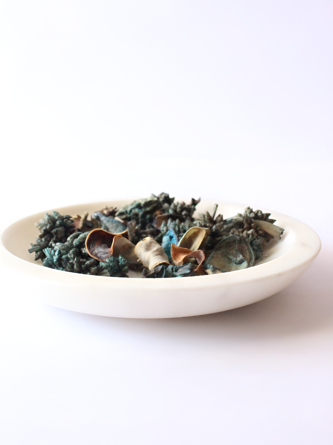 BYORA HOMES White Mishmash Potpourri Plate