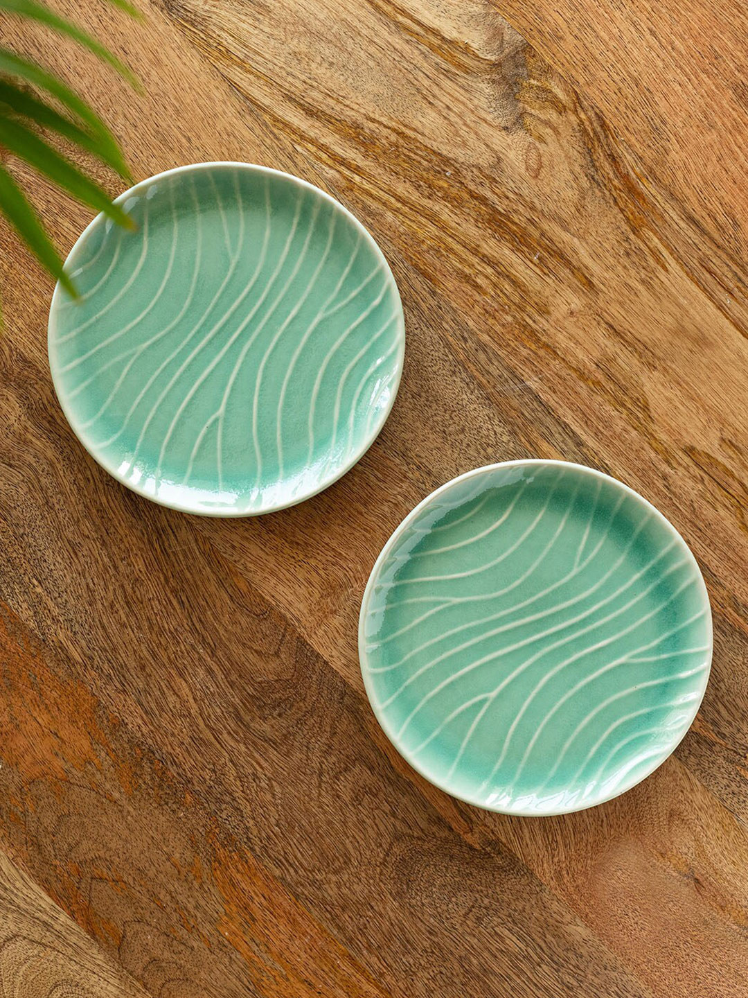 ExclusiveLane Caribbean Green 2 Pieces Handcrafted Ceramic Glossy Quarter Plates