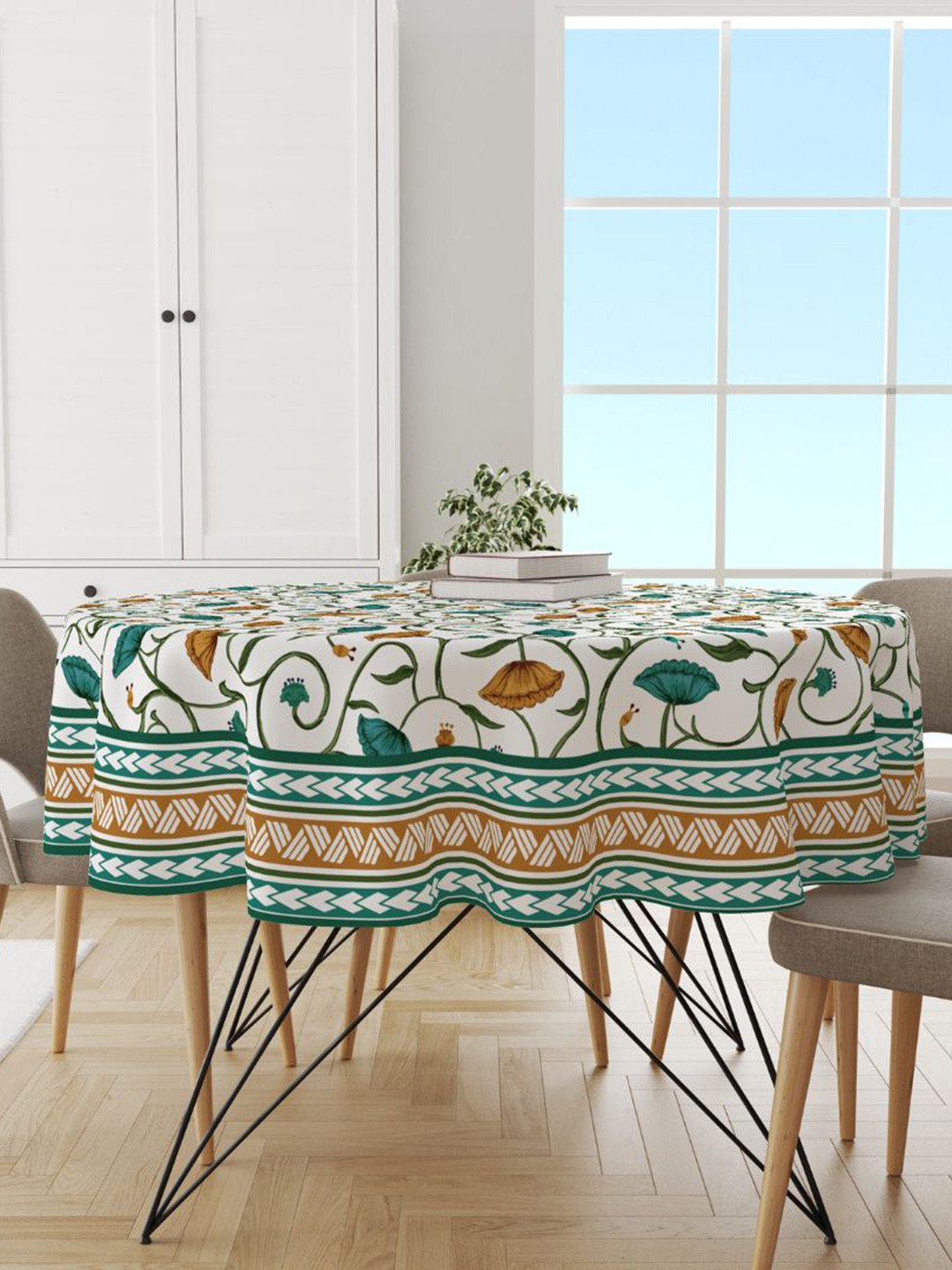 Astitva Green & White Lotus Printed Pure Cotton Round Shaped 4 Seater Table Cover