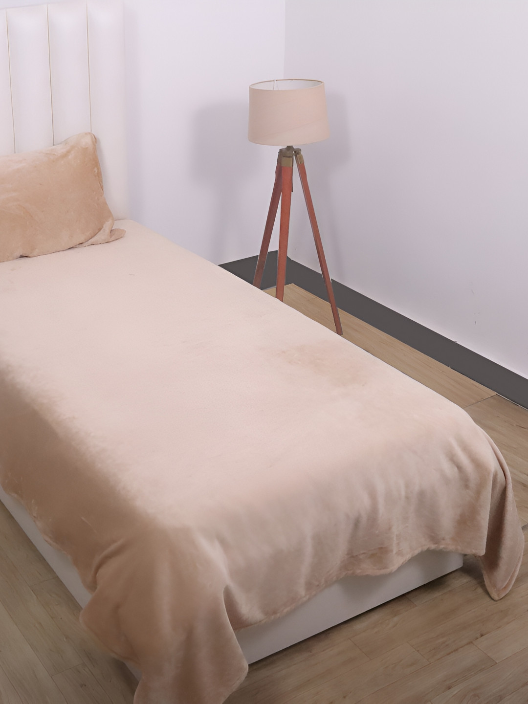 RD TREND Vista Beige Polyester 210 TC Single Fine Bedsheet with a Pillow Cover-60 x 90 inches