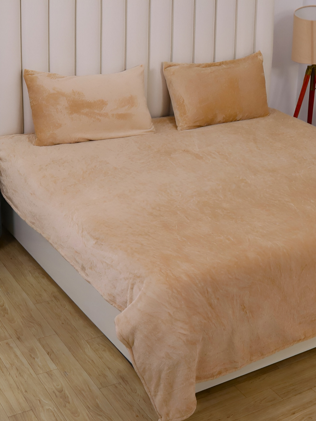 RD TREND Beige Solid Polyester 210 TC King Fine Bedsheet with 2 Pillow Covers-228 x 254 cm