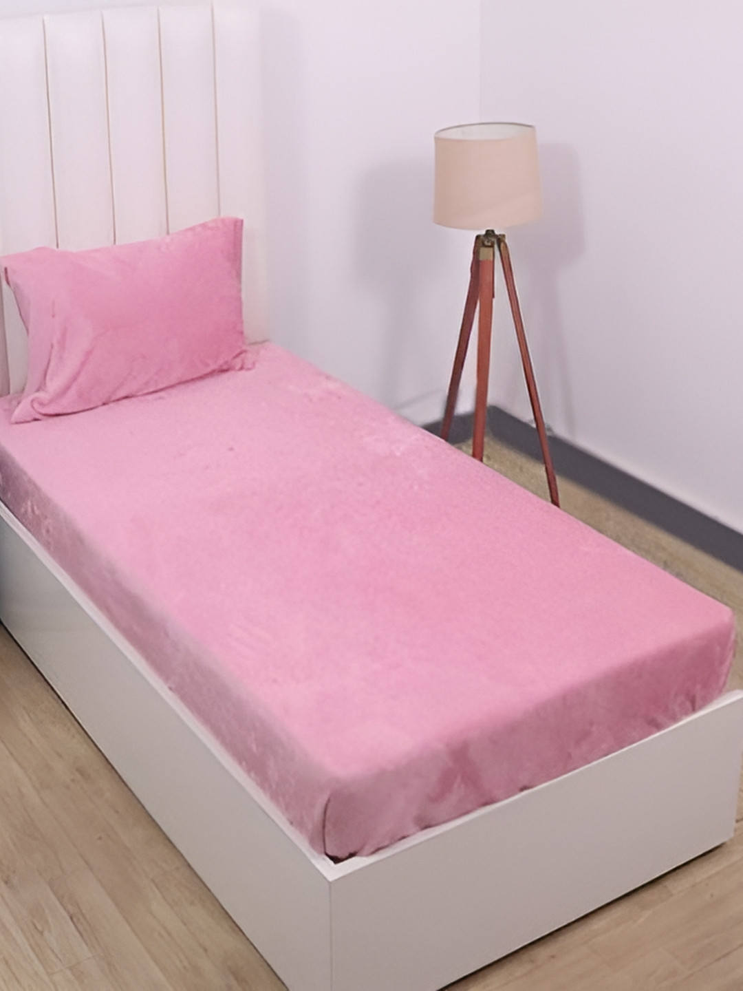 RD TREND Pink Polyester 210 TC Double Fine Bedsheet with a Pillow Cover-60 x 78 inches