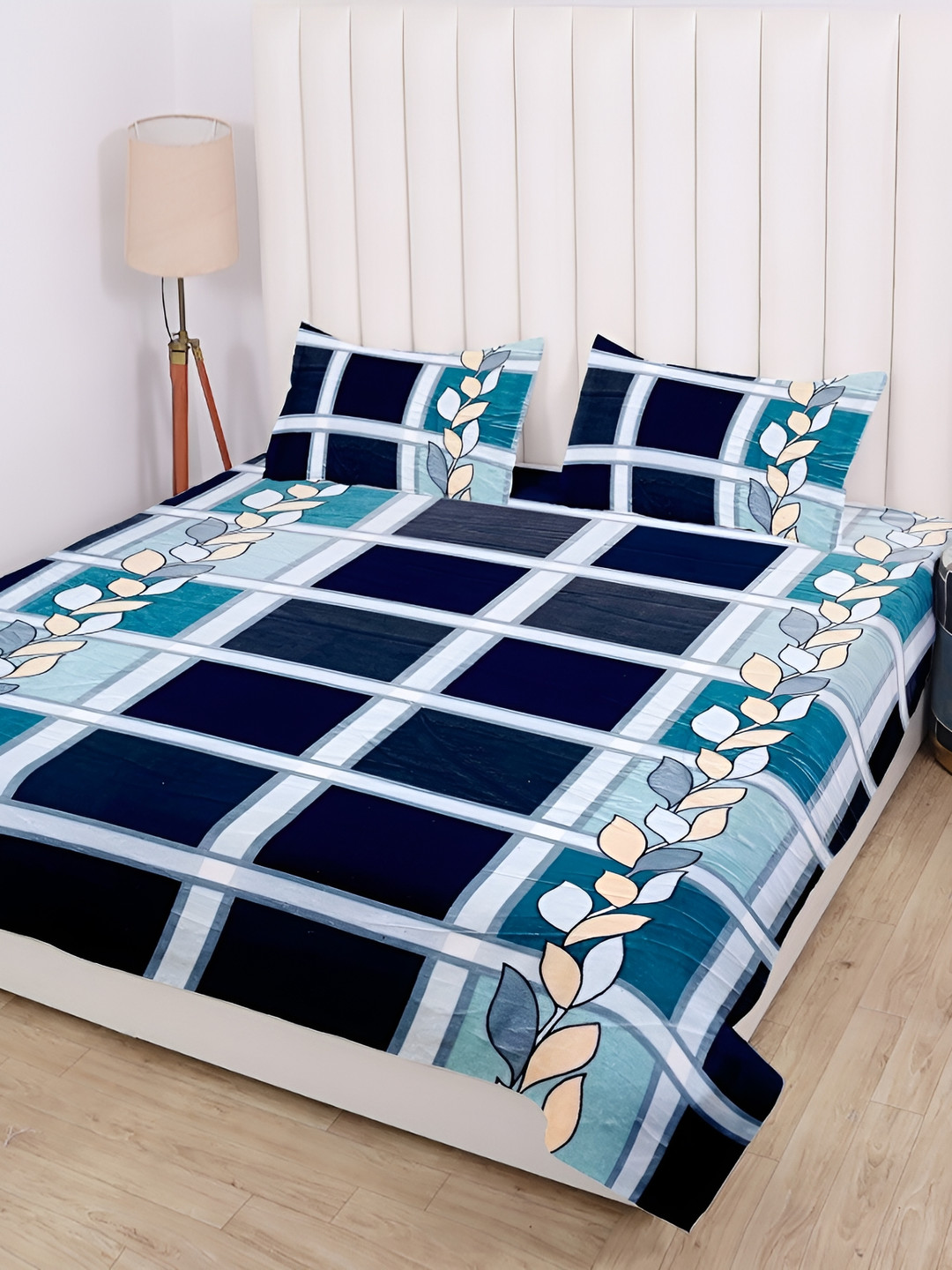 RD TREND Green Geometric Polyester 210 TC King Fine Bedsheet with 2 Pillow Covers-220 x 250 cm