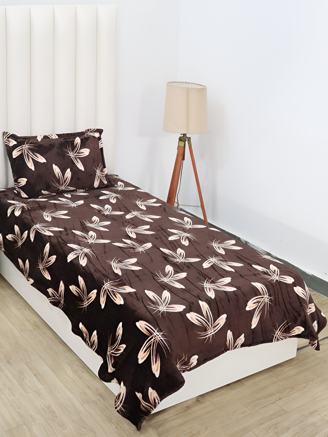 RD TREND Navy Blue Graphic Polyester 210 TC Single Fine Bedsheet with a Pillow Cover-152 x 228 cm