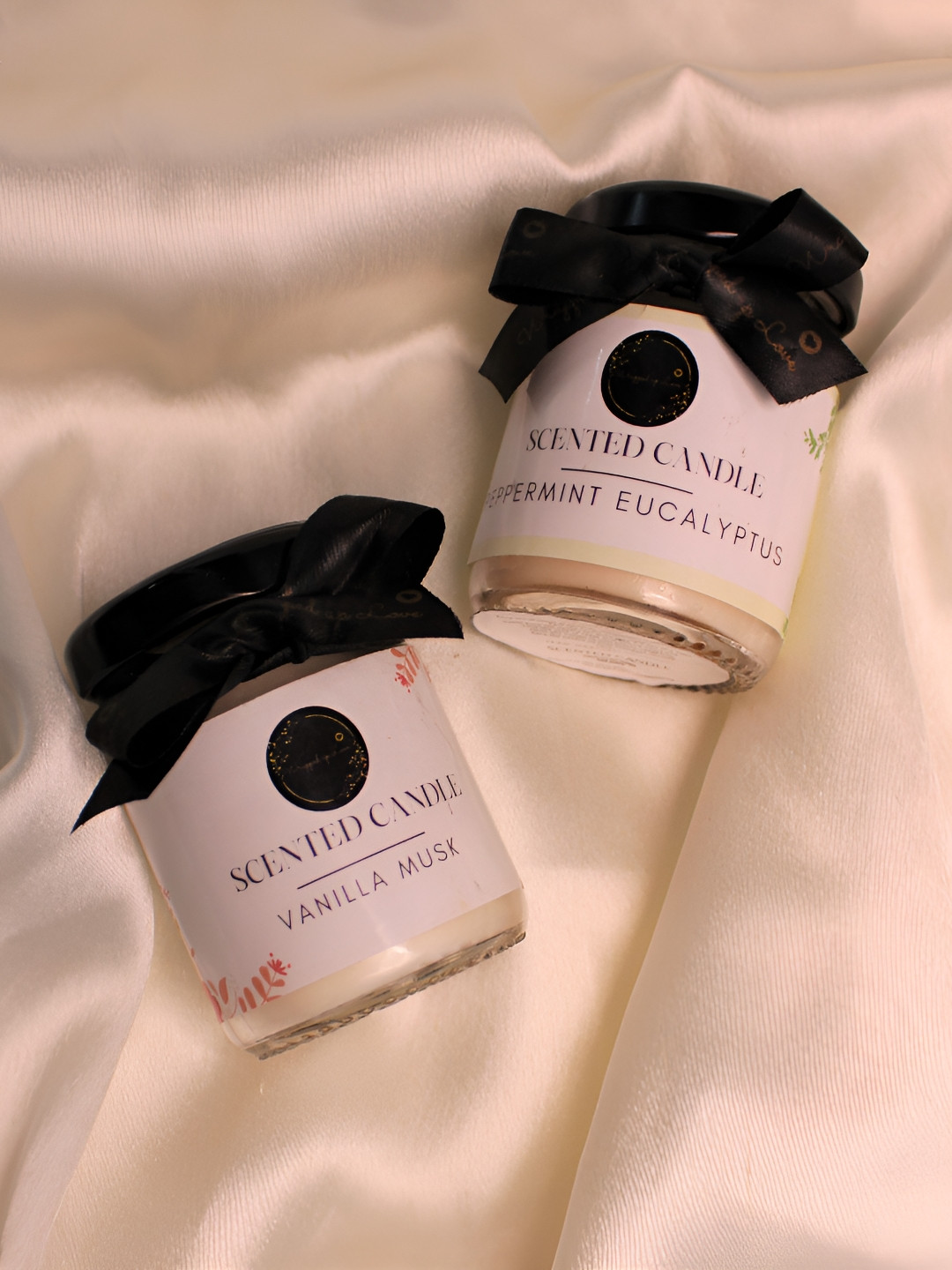 Wrapped up Love White Mini 2Pcs Peppermint Eucalyptus and Vanilla Musk Solid Jar Candles
