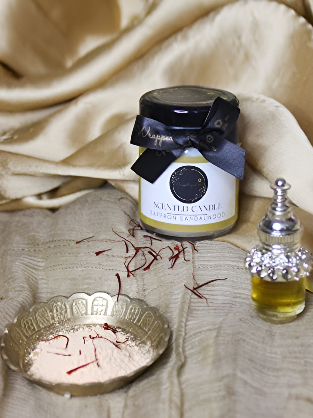 Wrapped up Love White Mini 1 Wick Saffron Sandalwood Solid Geometric Regular Jar Candles