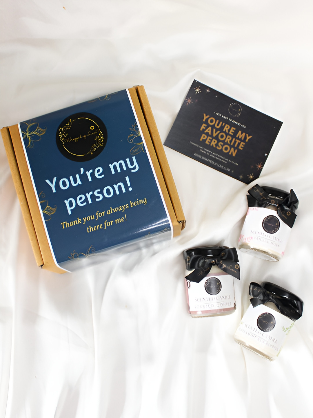 Wrapped up Love White Mini Soya Gifting Set 3Pcs Vanilla Musk, Peppermint Eucalyptus and Roasted Coffee Jar Candles