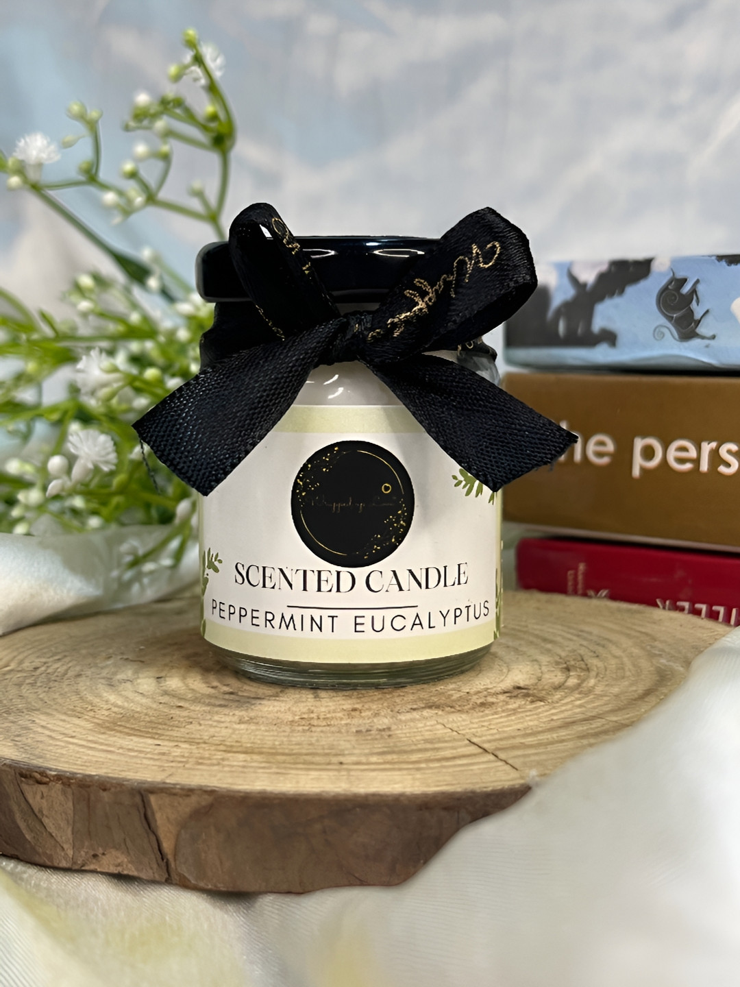 Wrapped up Love White Mini Peppermint Eucalyptus Solid Geometric Regular Jar Candles