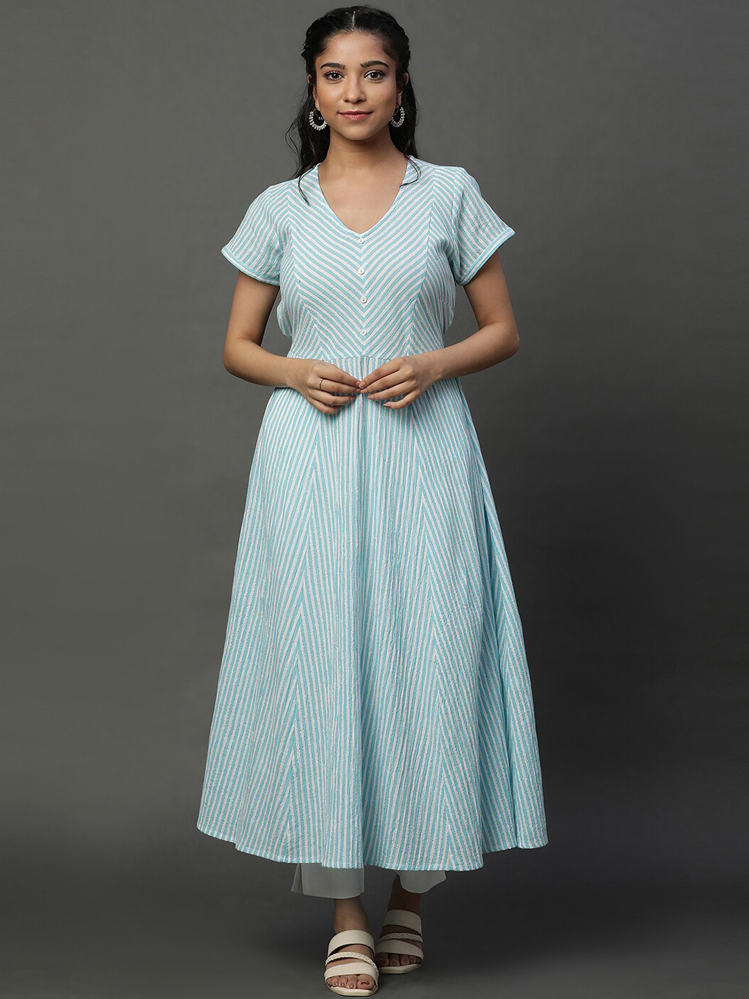 AURELIA Chevron Printed V-Neck Pastels A-Line Kurta