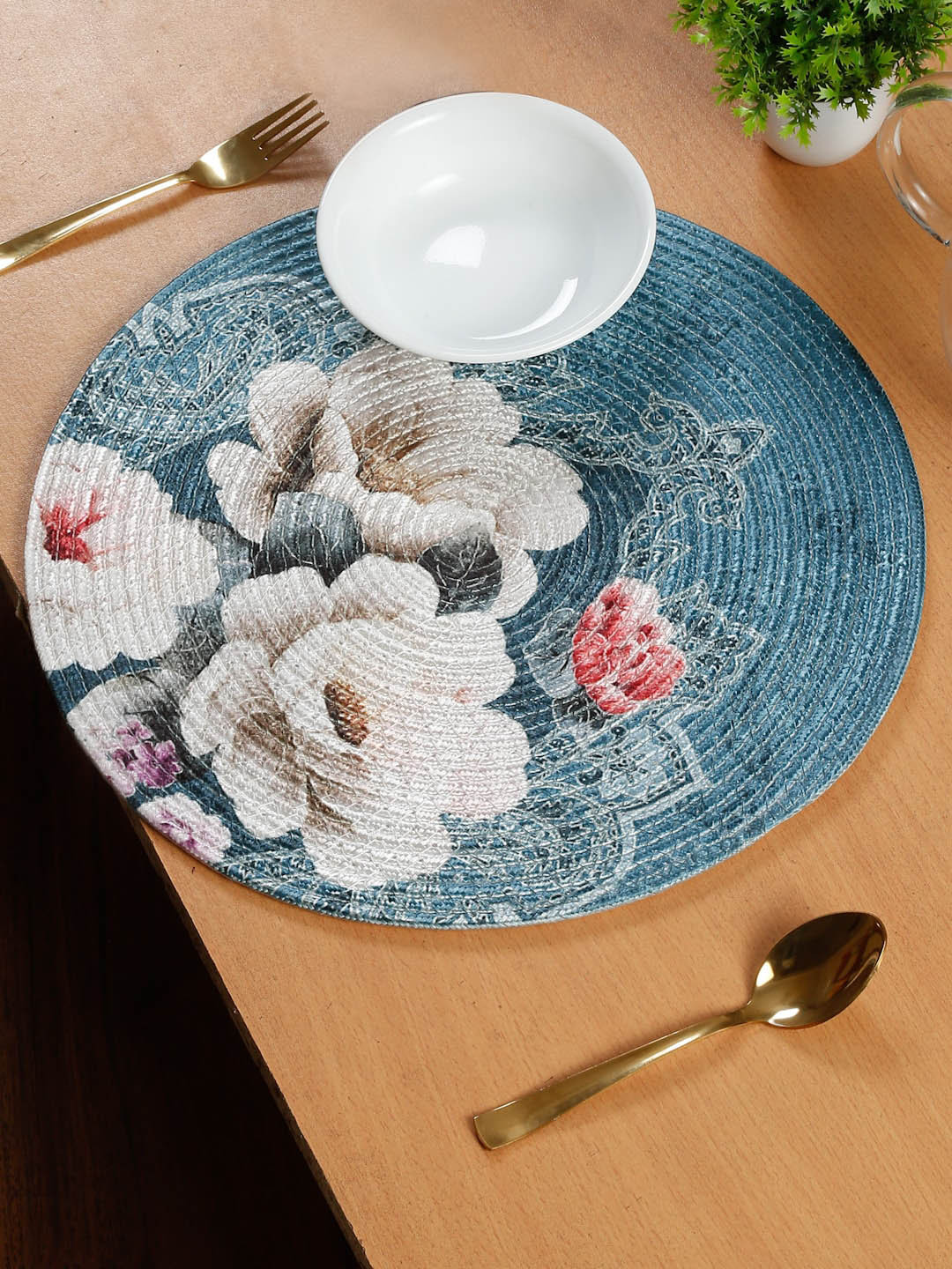 SOKNACK Blue & White Floral Round Table Placemats