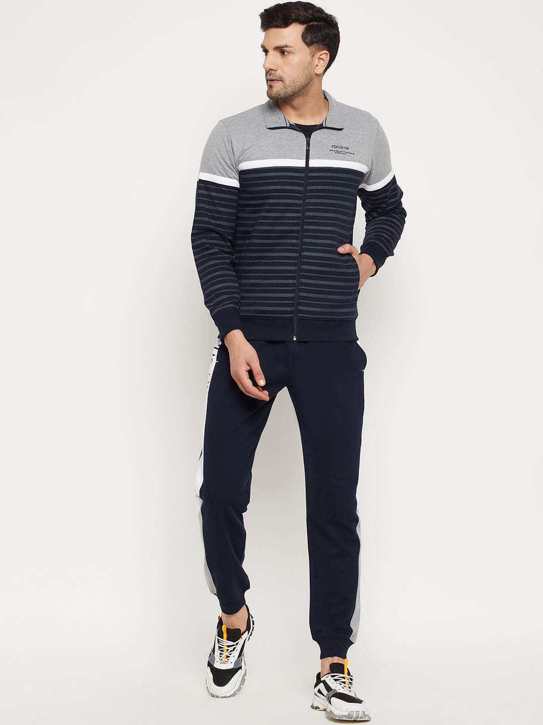 WILD WEST Colourblocked Spread Collar Fleece Cotton Tracksuit