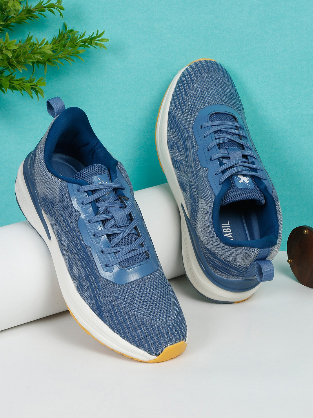 Cantabil Men Textured Round Toe Lace Up Training or Gym Shoes