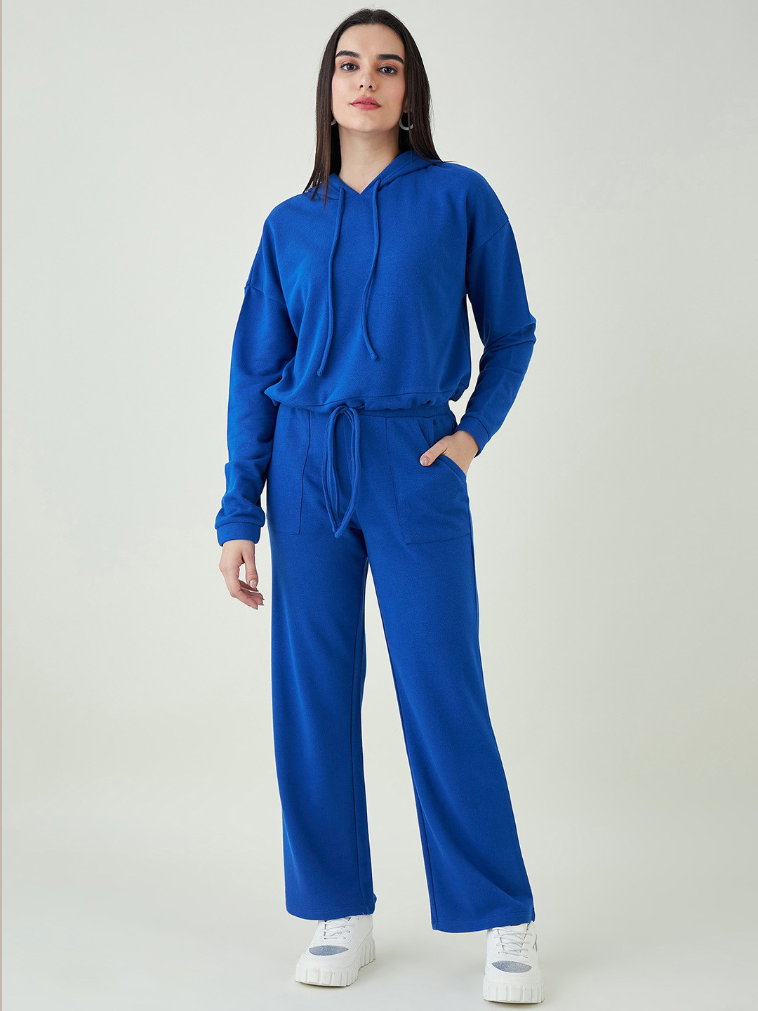 Strong And Brave Regular Fit Sweatshirt With Trousers