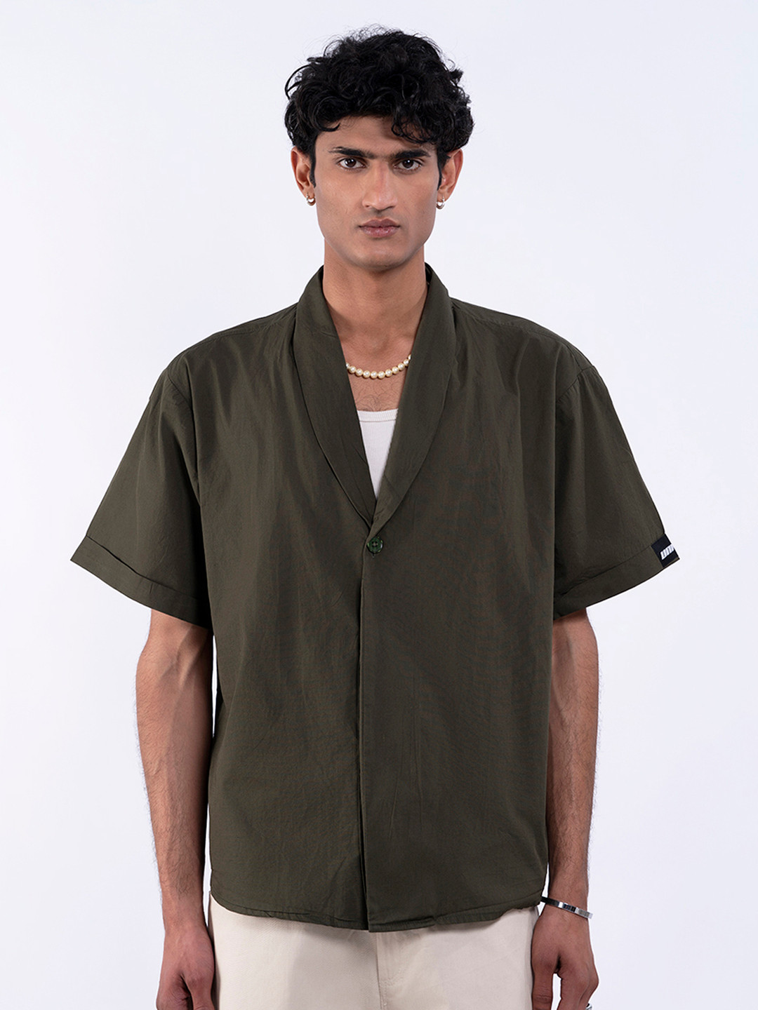 UNRL Men Boxy Fit Opaque Drop-Shoulder Sleeves Shawl Collar Pure Cotton Casual Shirt