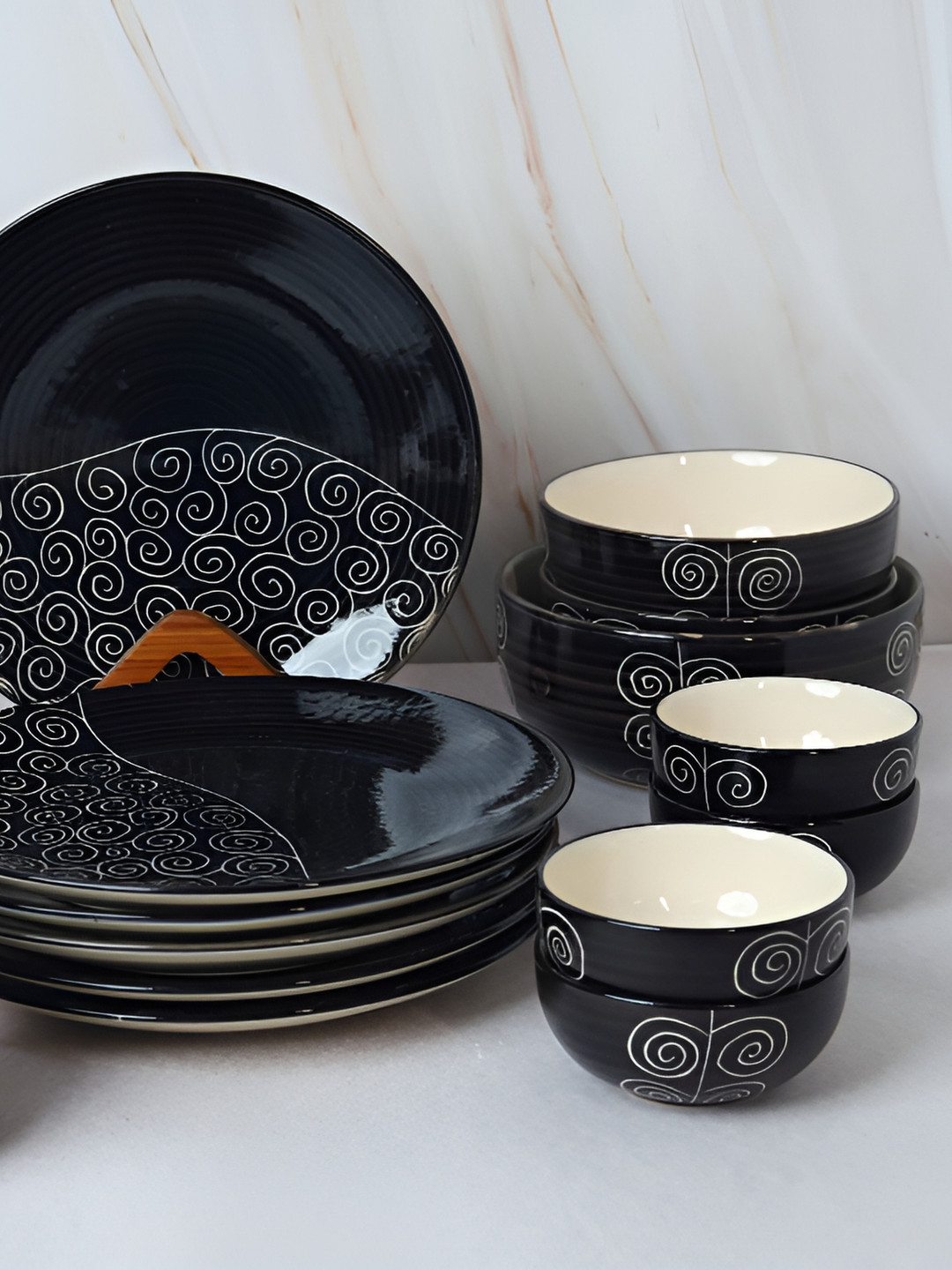 ARTYSTA BEAUTIFYING LIVES Black Geometric Ceramic Microwave Safe 21 Piece Dinner Set
