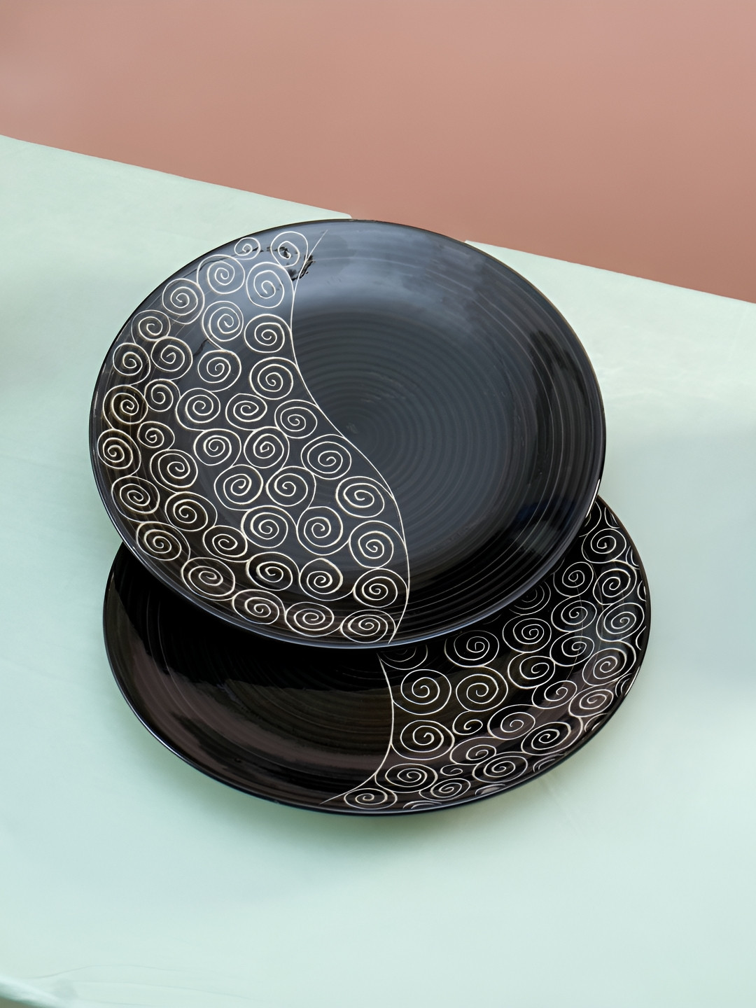 ARTYSTA BEAUTIFYING LIVES Black & White 2 Pieces Printed Ceramic Glossy Dinner Plates