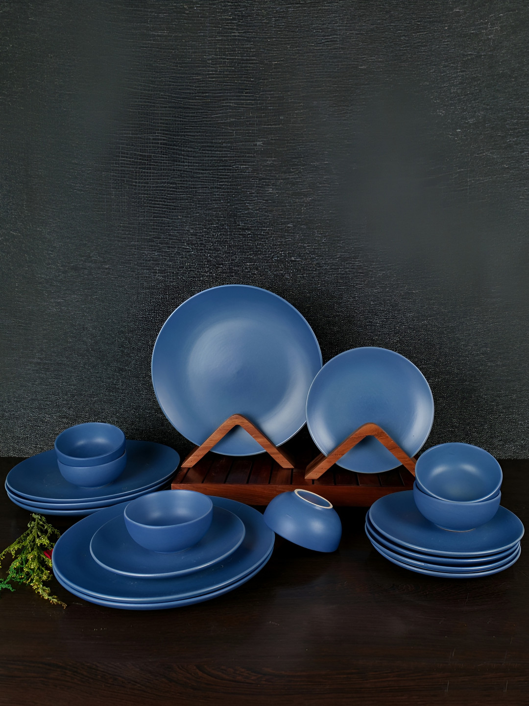 ARTYSTA BEAUTIFYING LIVES Blue 18 Pieces Ceramic Matte Dinner Set