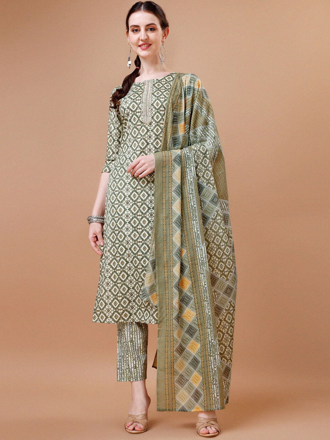 Berrylicious Printed Regular Kurta with Trousers & Dupatta