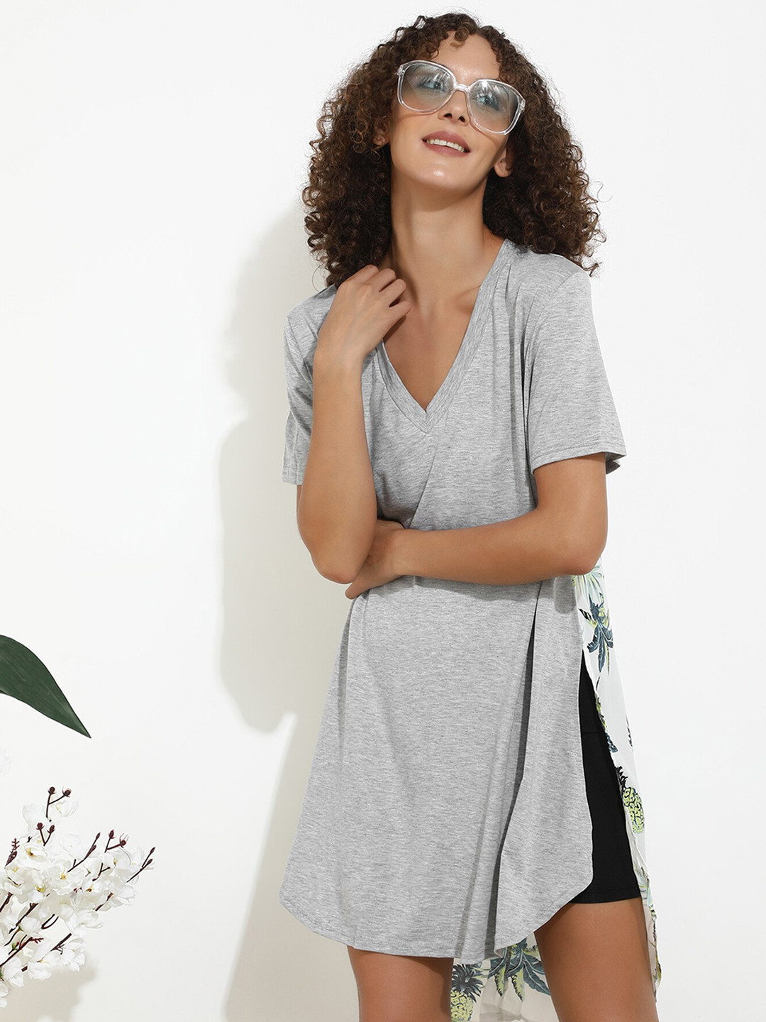 LULU & SKY Printed V-Neck T-shirt Dress