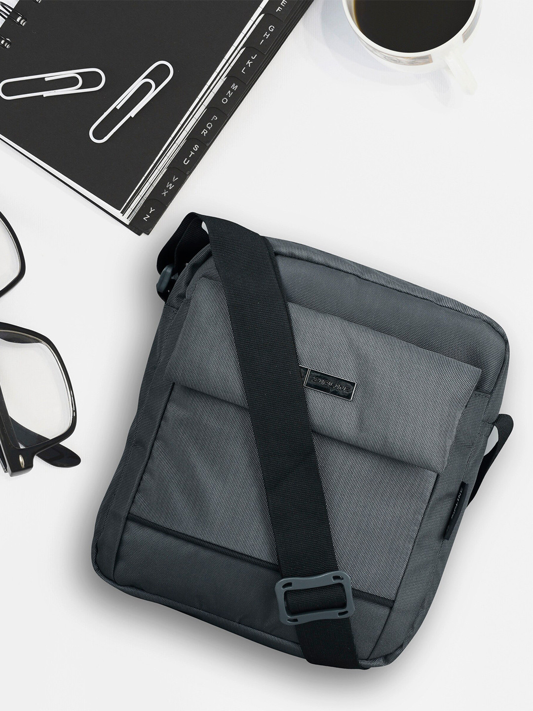 ZIPLINE Unisex Textured Messenger Bag