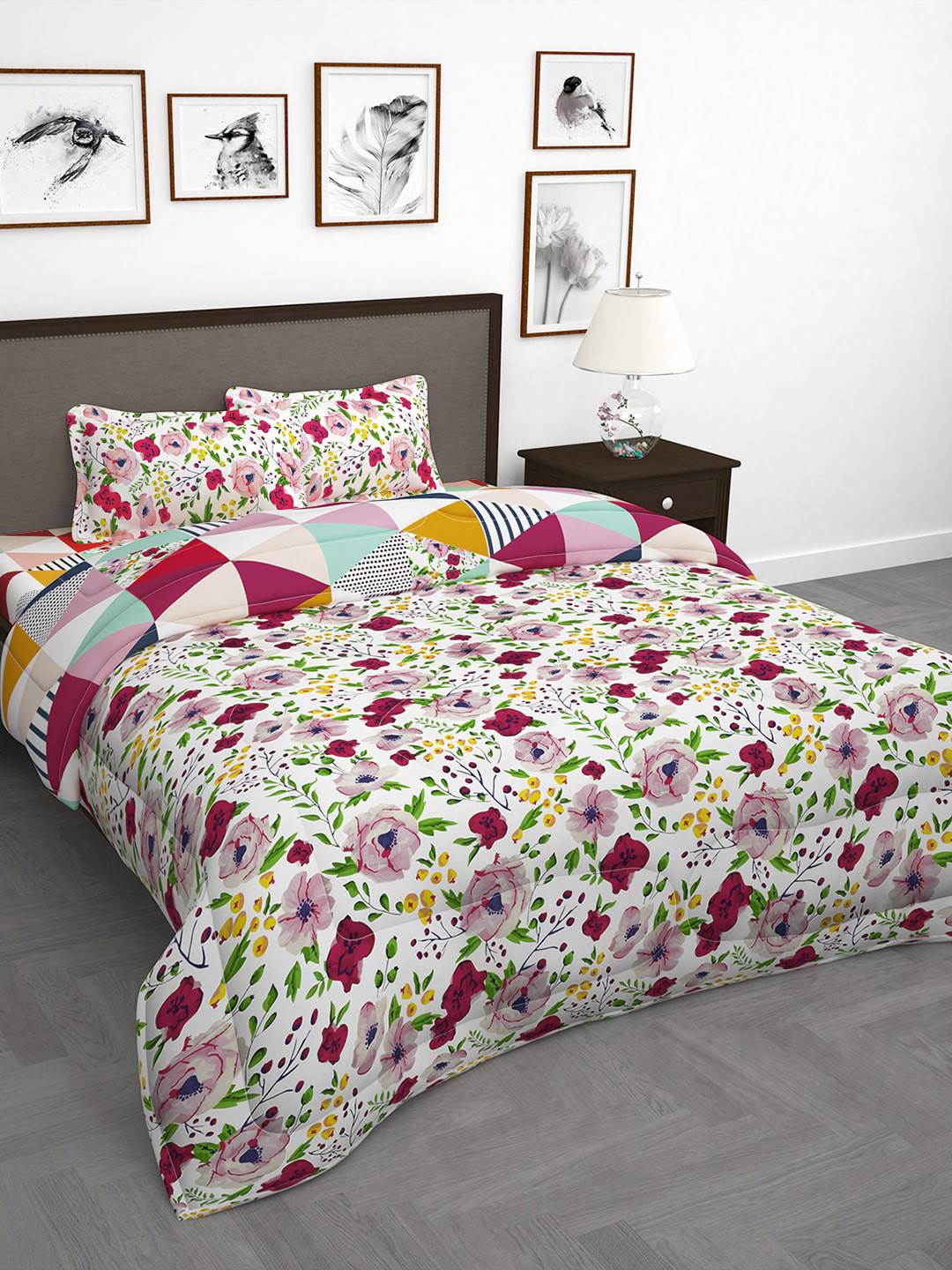 Story@home Pink & White 4 Pieces Geometric Printed Microfiber Bedding Set