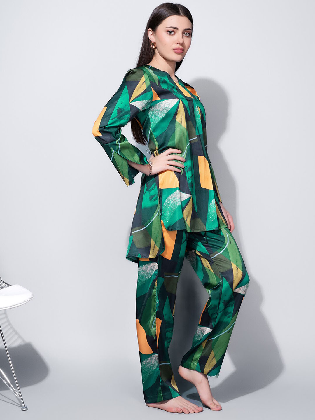 Bannos Swagger Abstract Printed Top With Pyjamas