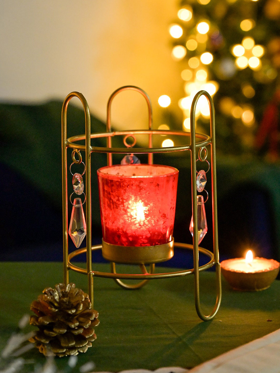 MARKET99 Gold Toned & Red Textured Crystal Hanging T Lite Holder