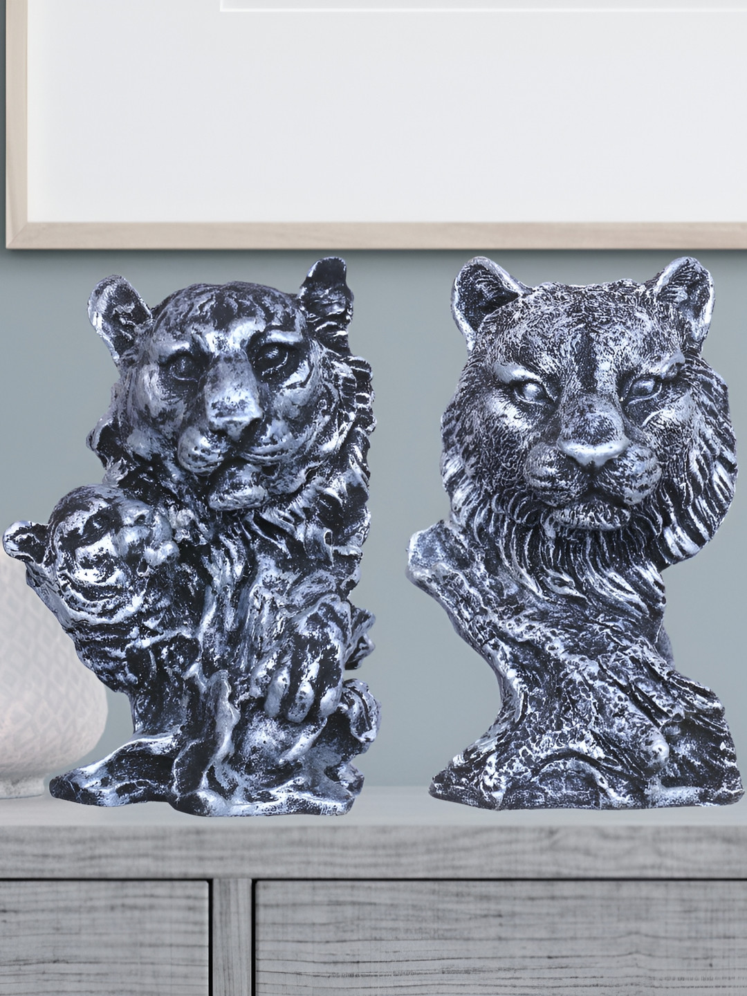 GW CREATIONS Lion Silver Polyresin Glossy Living Room Hand-Crafted Set of 2 Small Showpieces - 5.9 Inches