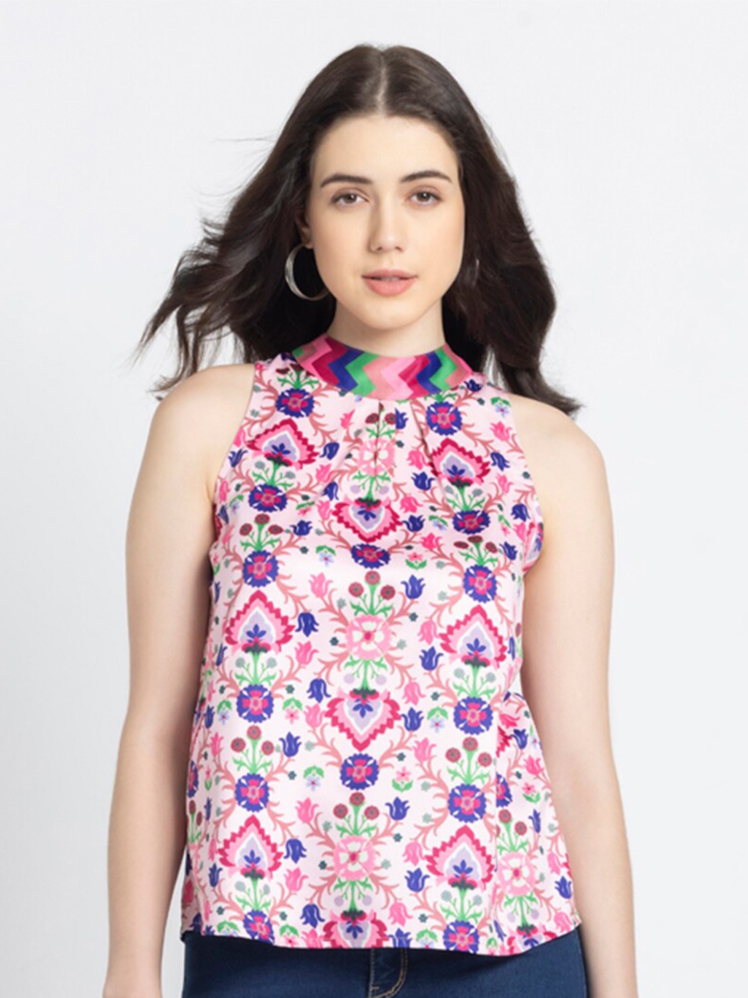 Printed Sleeveless Halter Shirt Printed Sleeveless Halter Shirt
