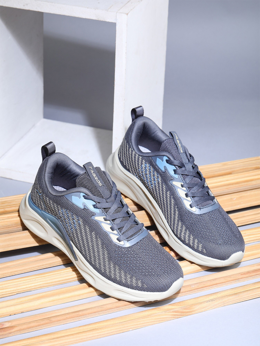 ABROS Men ARISTON Textured Lace Up Running Shoes