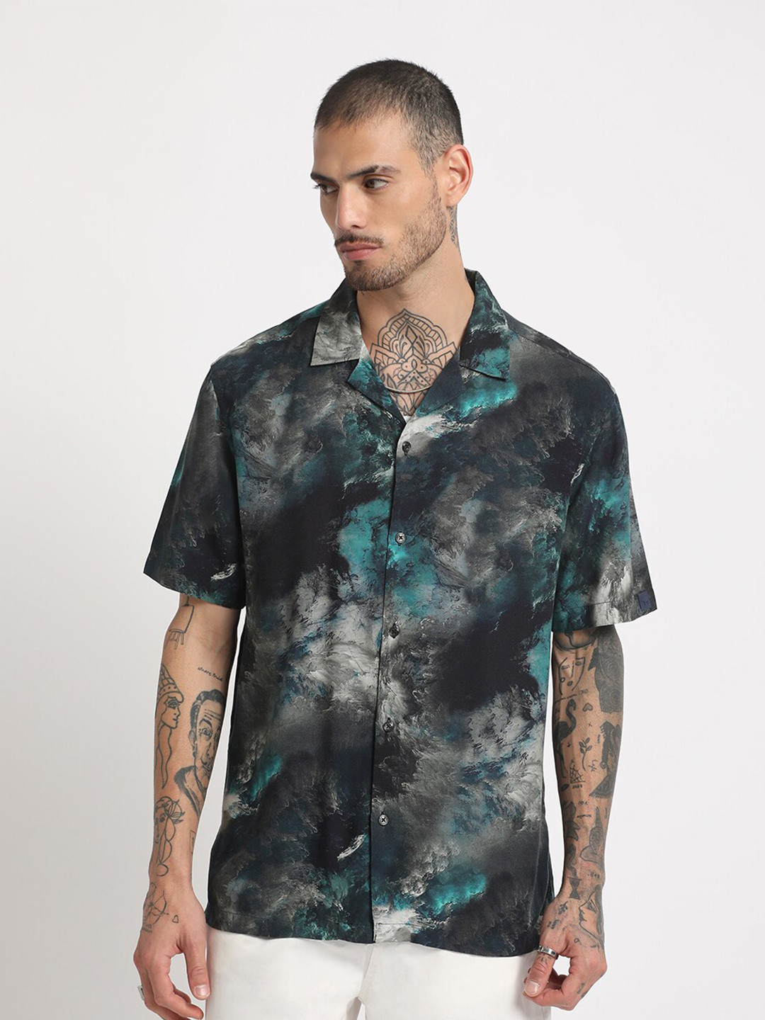 THE BEAR HOUSE Regular Fit Abstract Printed Cuban Collar Casual Shirt