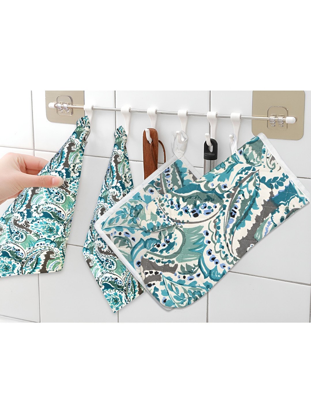 Texstylers Blue 4 Pieces Printed Cotton Towels With Gloves & Pot Holder