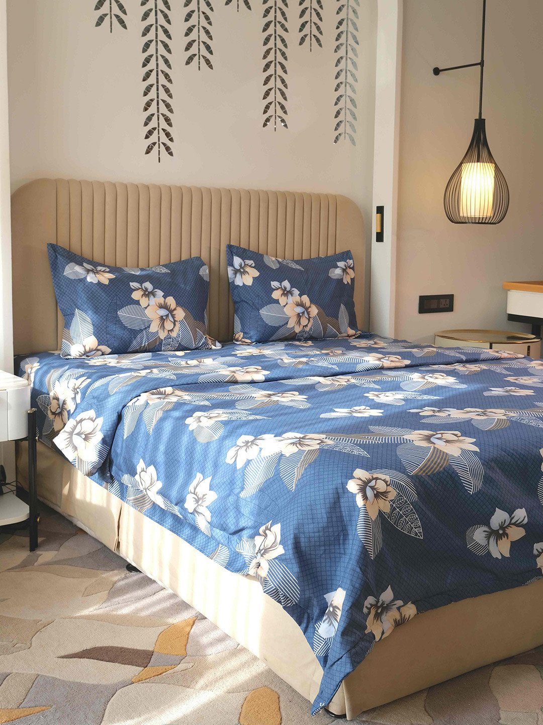 Pure Decor Bedding of 4 Pieces Bedsheet Set 2.28m X 2.54m With Comforter 2.21m X 2.46m