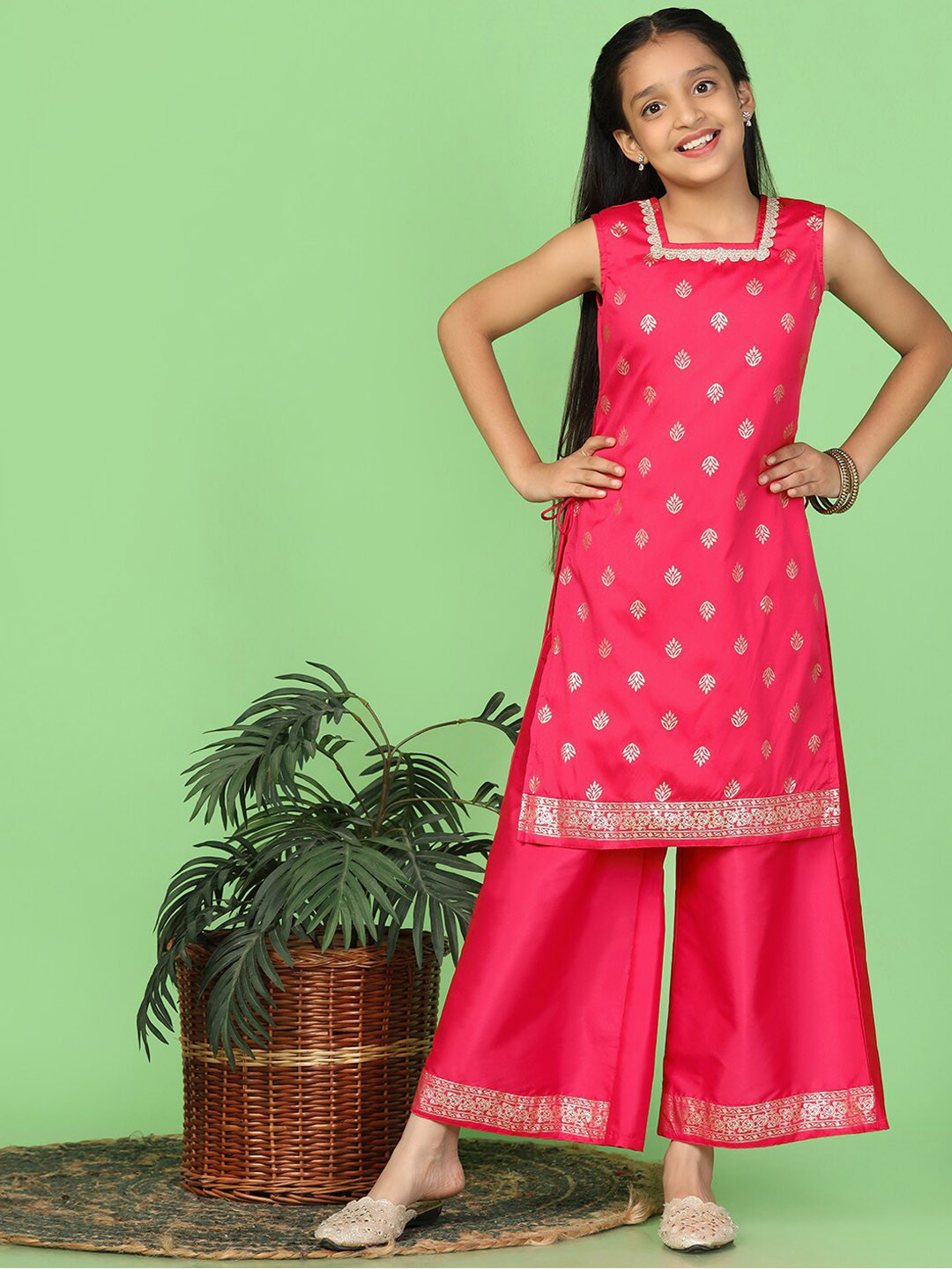 FASHION DREAM Girls Floral Printed Kurta with Palazzos