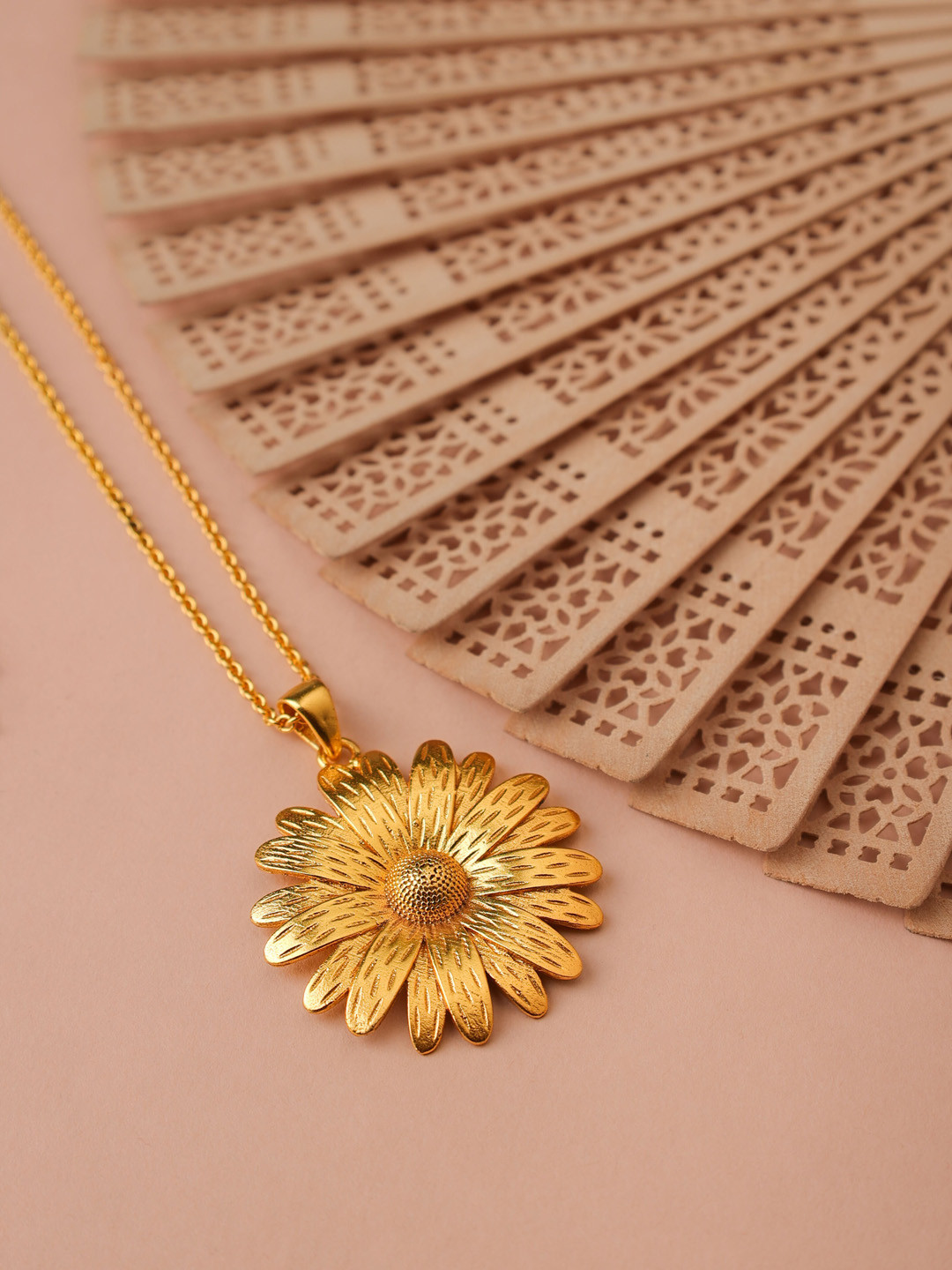 Shyle 925 Sterling Silver Moh Gold-Plated Sunflower Design Pendant