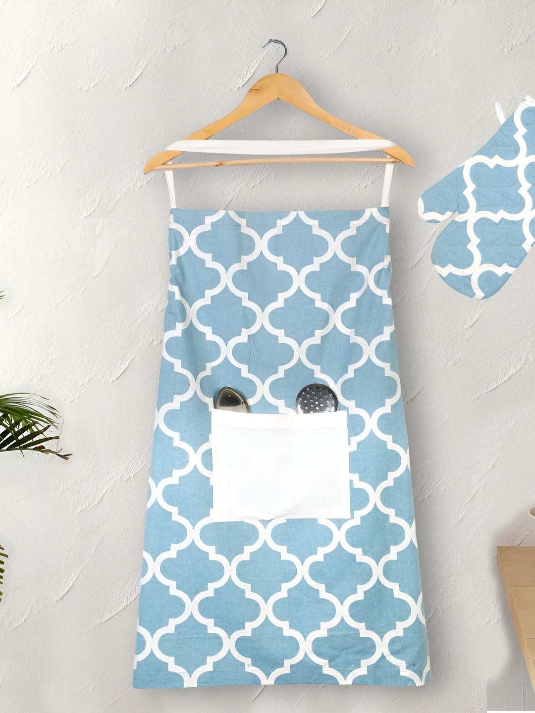 Texstylers Blue & White 2 Pieces Printed Cotton Apron With Oven Glove