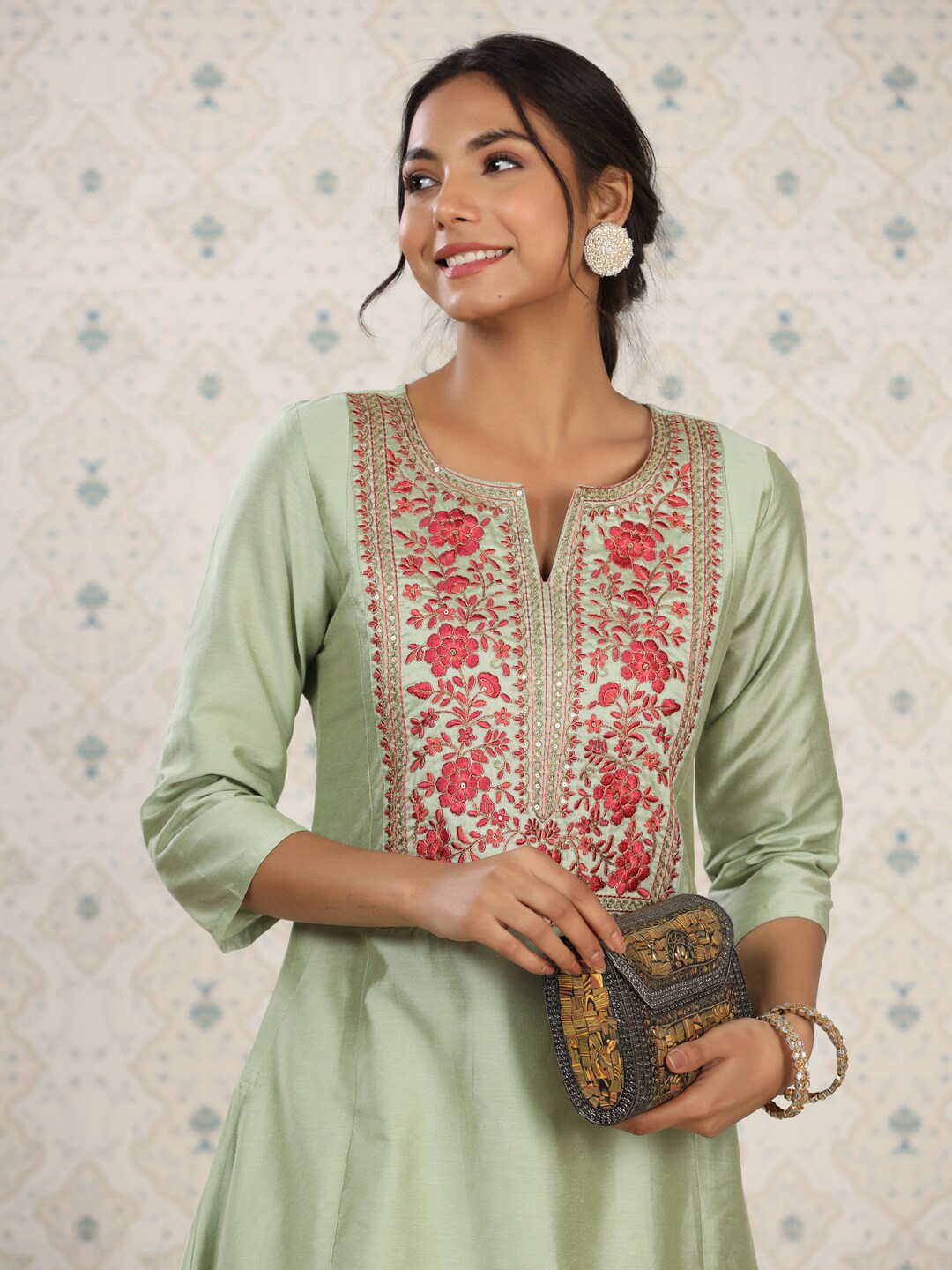 Ode By House Of Pataudi Yoke Design Embroidered Kurta With Trousers - Kurta Sets for Women 26617626 | Myntra