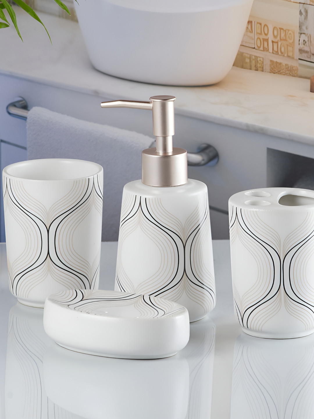 Kookee White & Black 4 Piece Ceramic Abstract Printed Bath Accessories Set