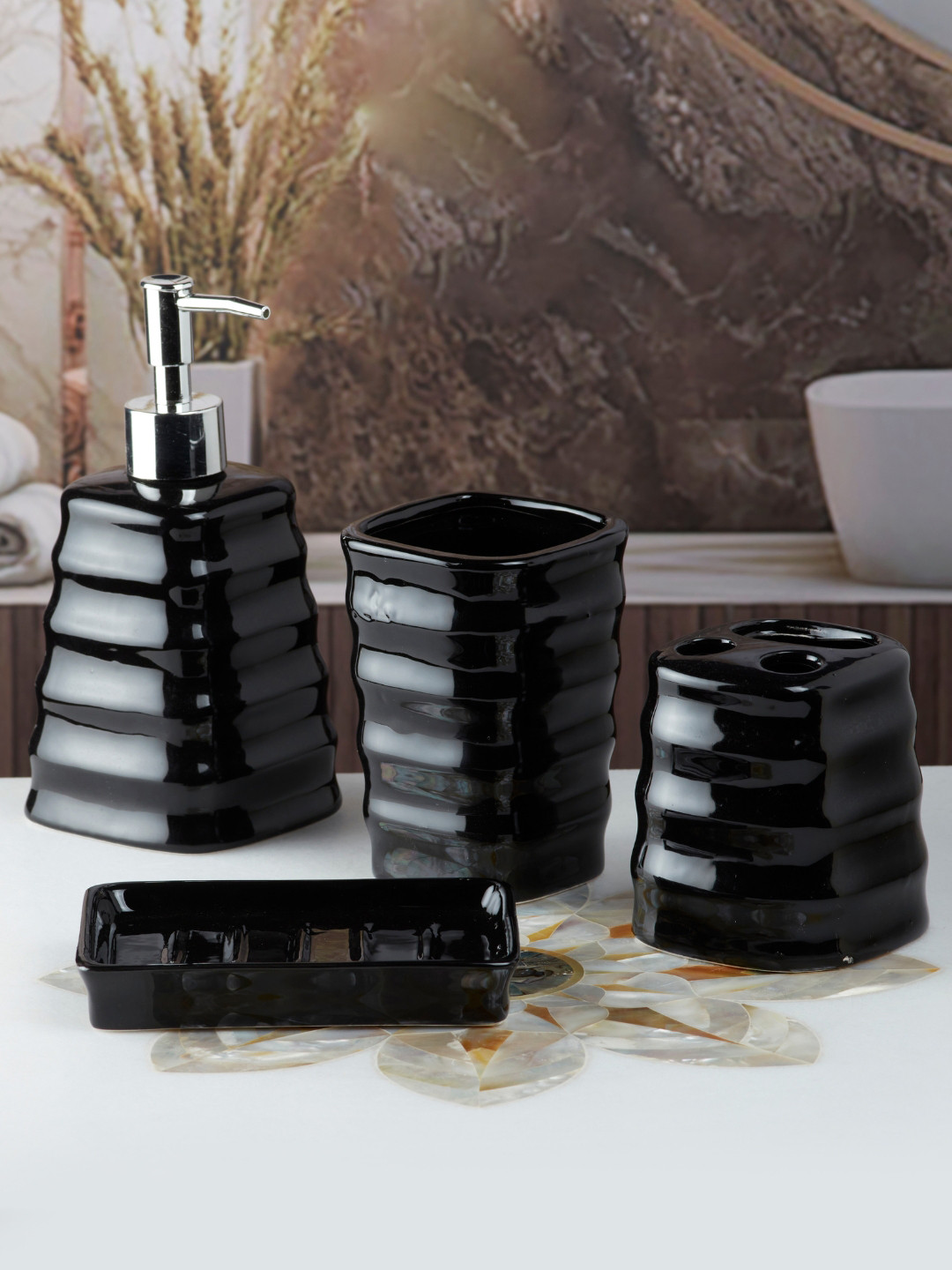 Kookee Black 4 Pieces Abstract Ceramic Bath Accessories Set