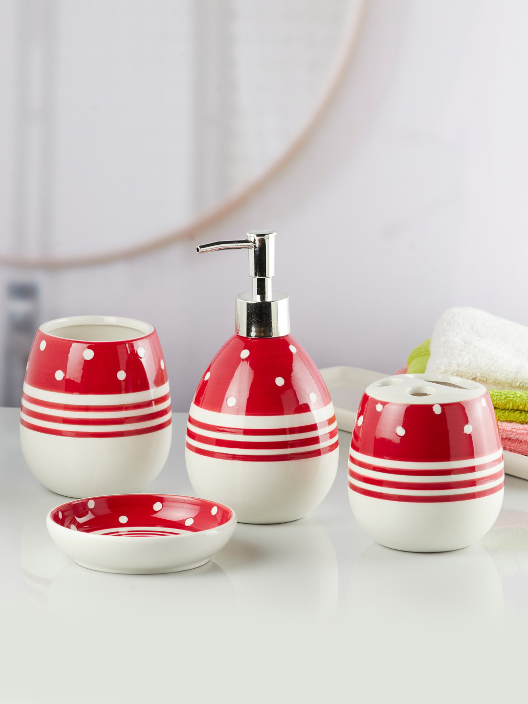 Kookee White & Red 4 Pieces Ceramic Geometric Printed Bath Accessories Set