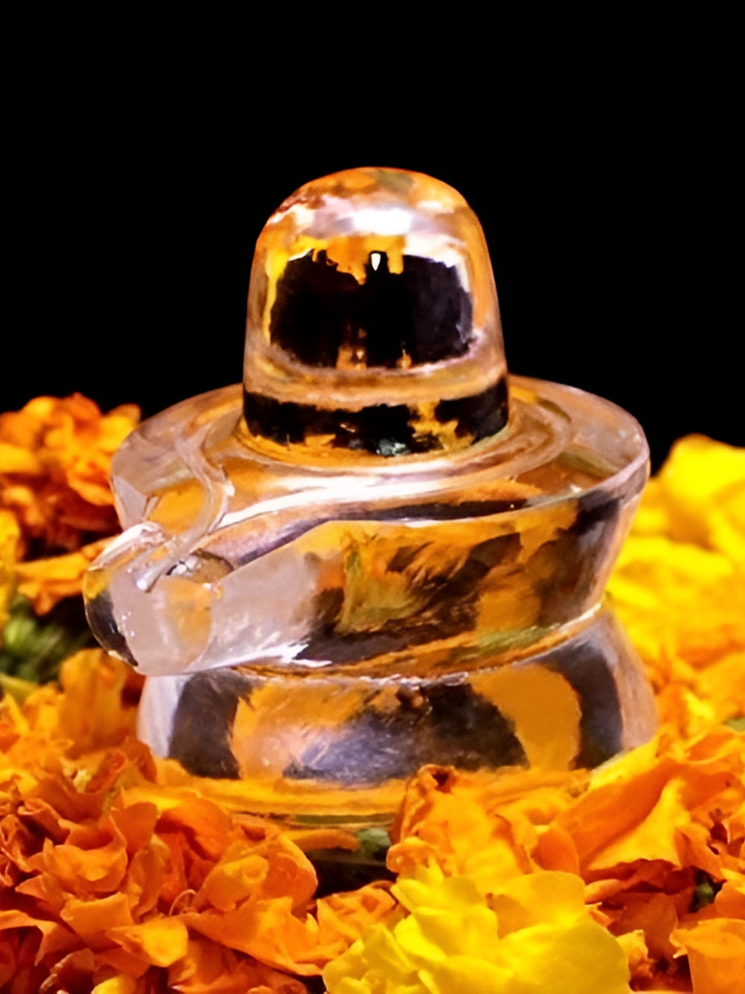 Navyaksh Transparent Crystal Glossy Living Room Small Showpiece - 3.1 Inches