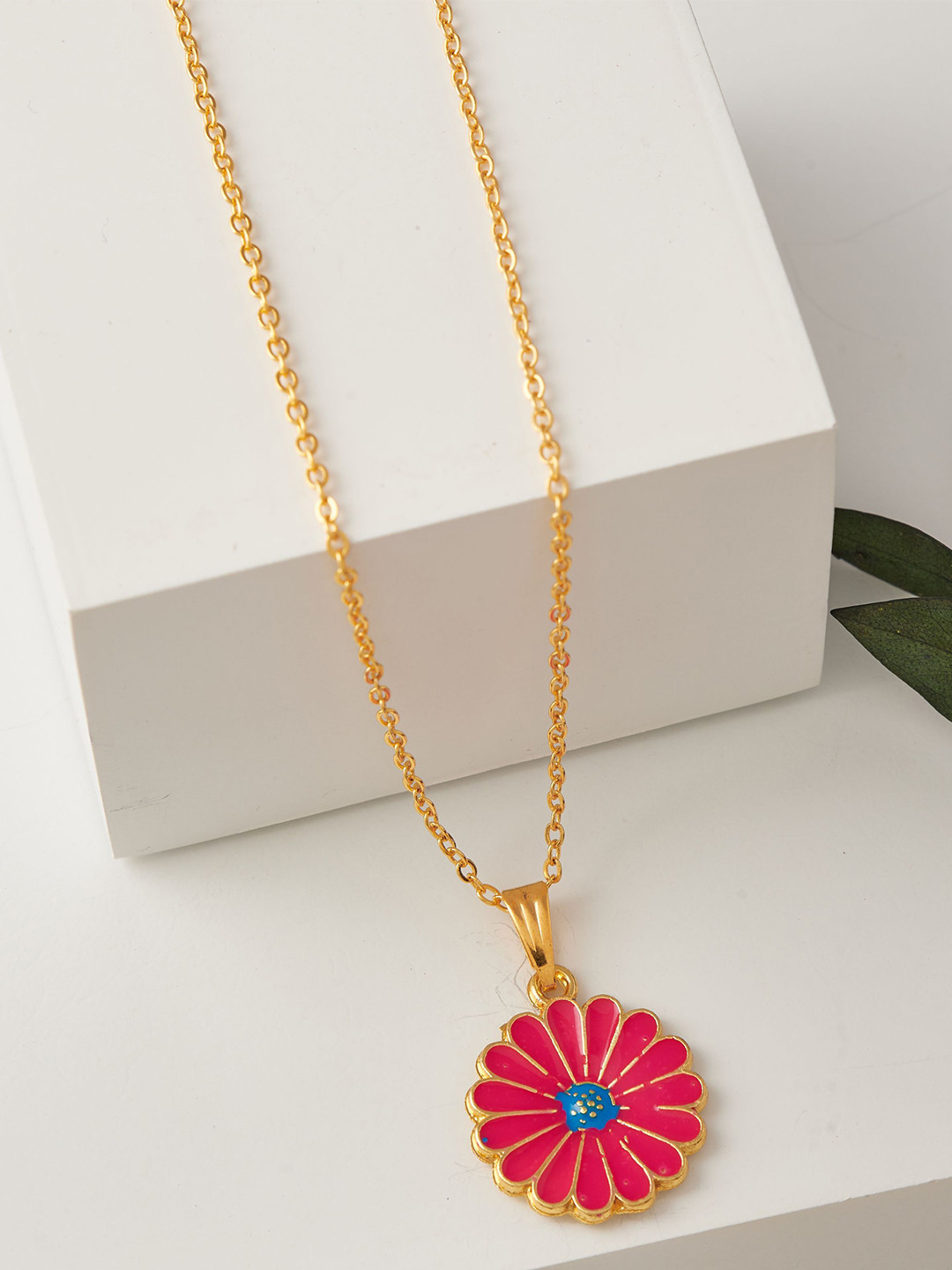 DressBerry Red Gold-Plated Pendant With Chain