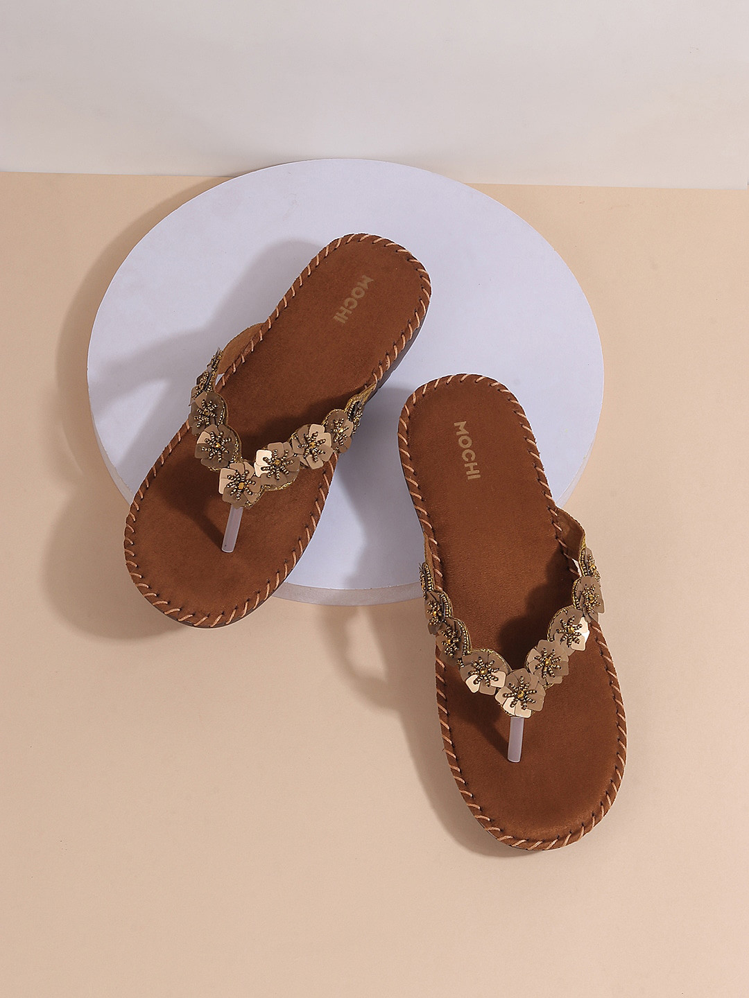 Mochi Womens Brown Floral Embellished T-Strap Slip-On Heel