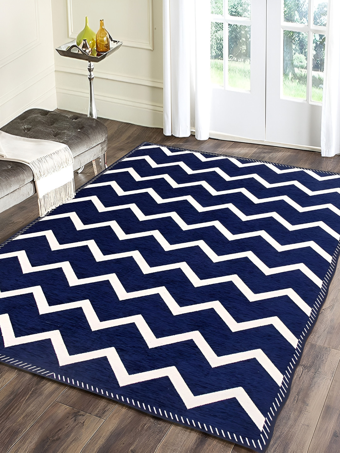Sparrow world Blue & White Geometric Living Room Carpet