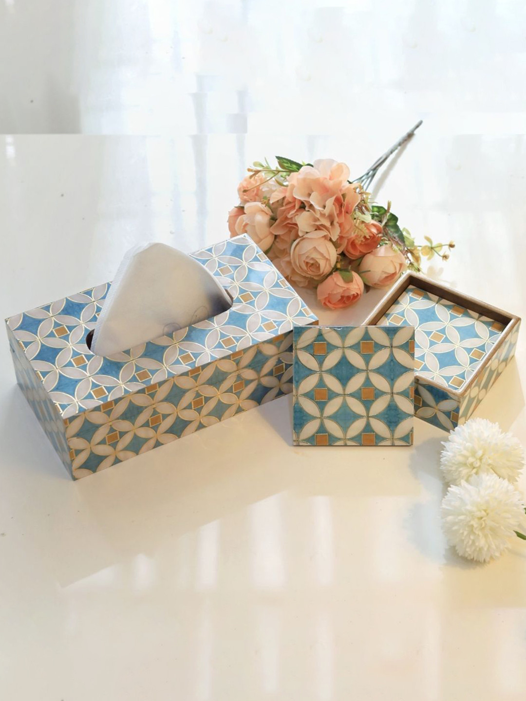 CasaGold Blue White 6 Pieces Geometric Printed Wooden Square Coasters With Tissue Box