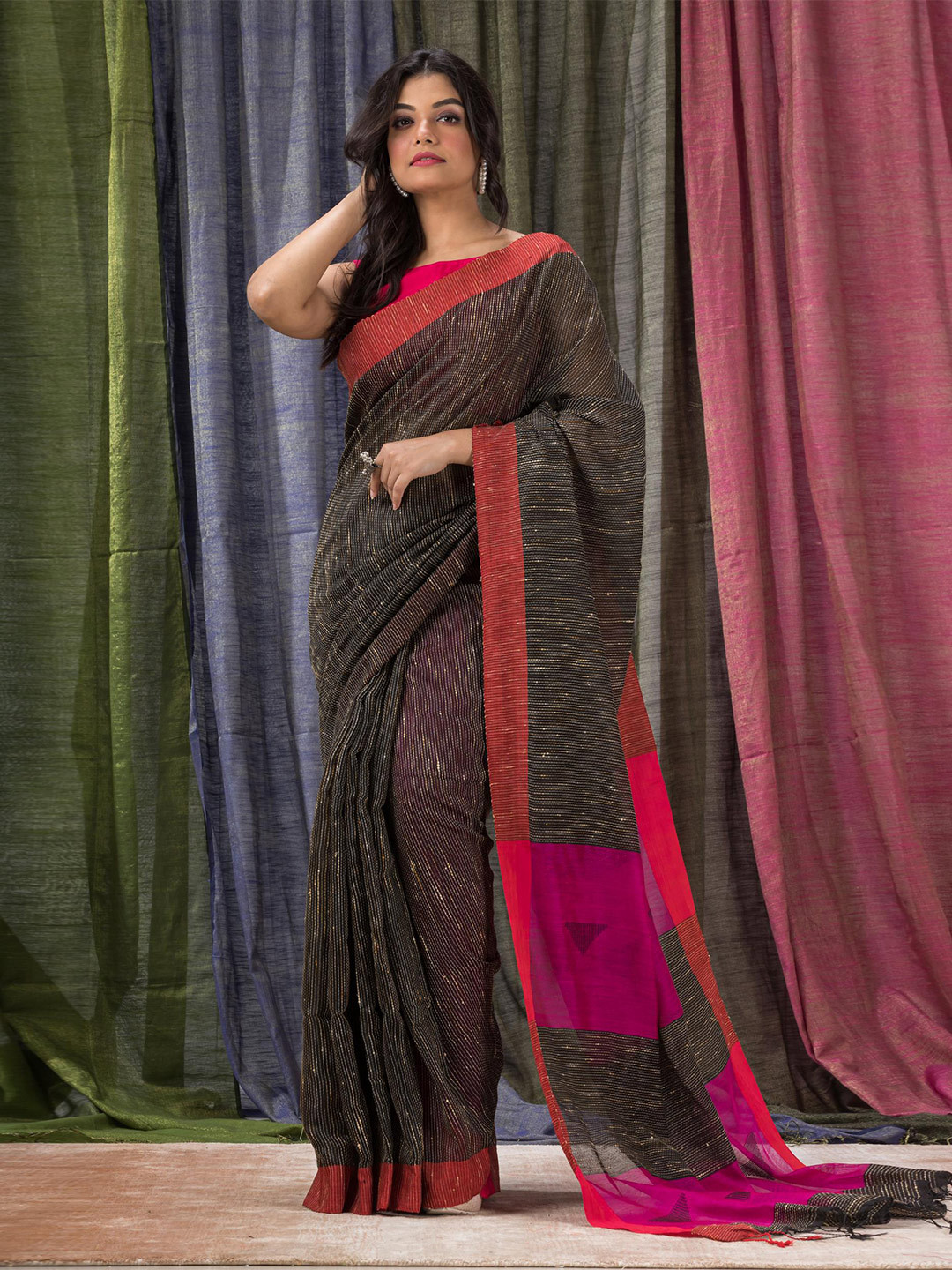 Angoshobha Striped Jamdani Saree