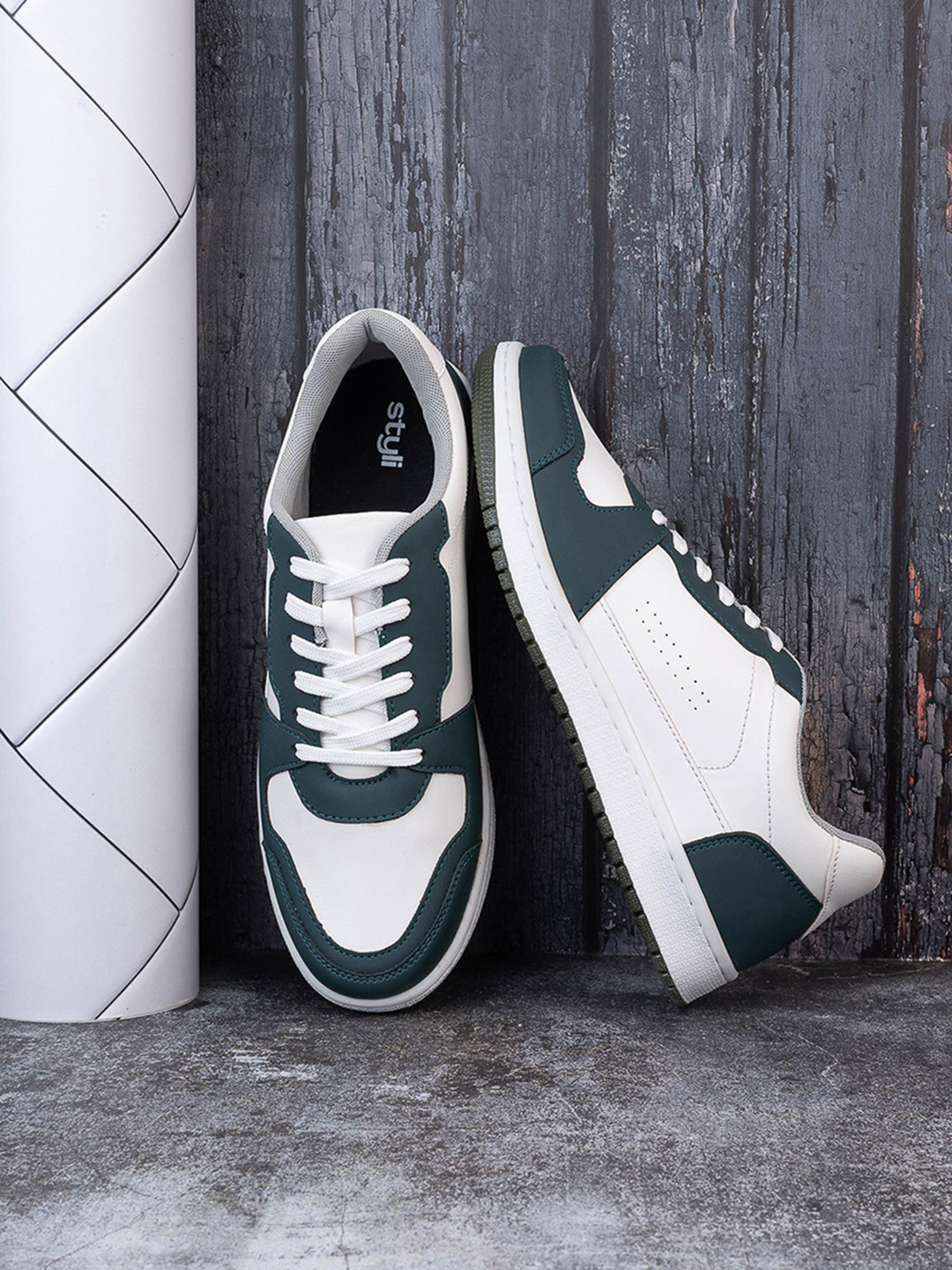 Styli Men Colourblocked Lace-Up Sneakers