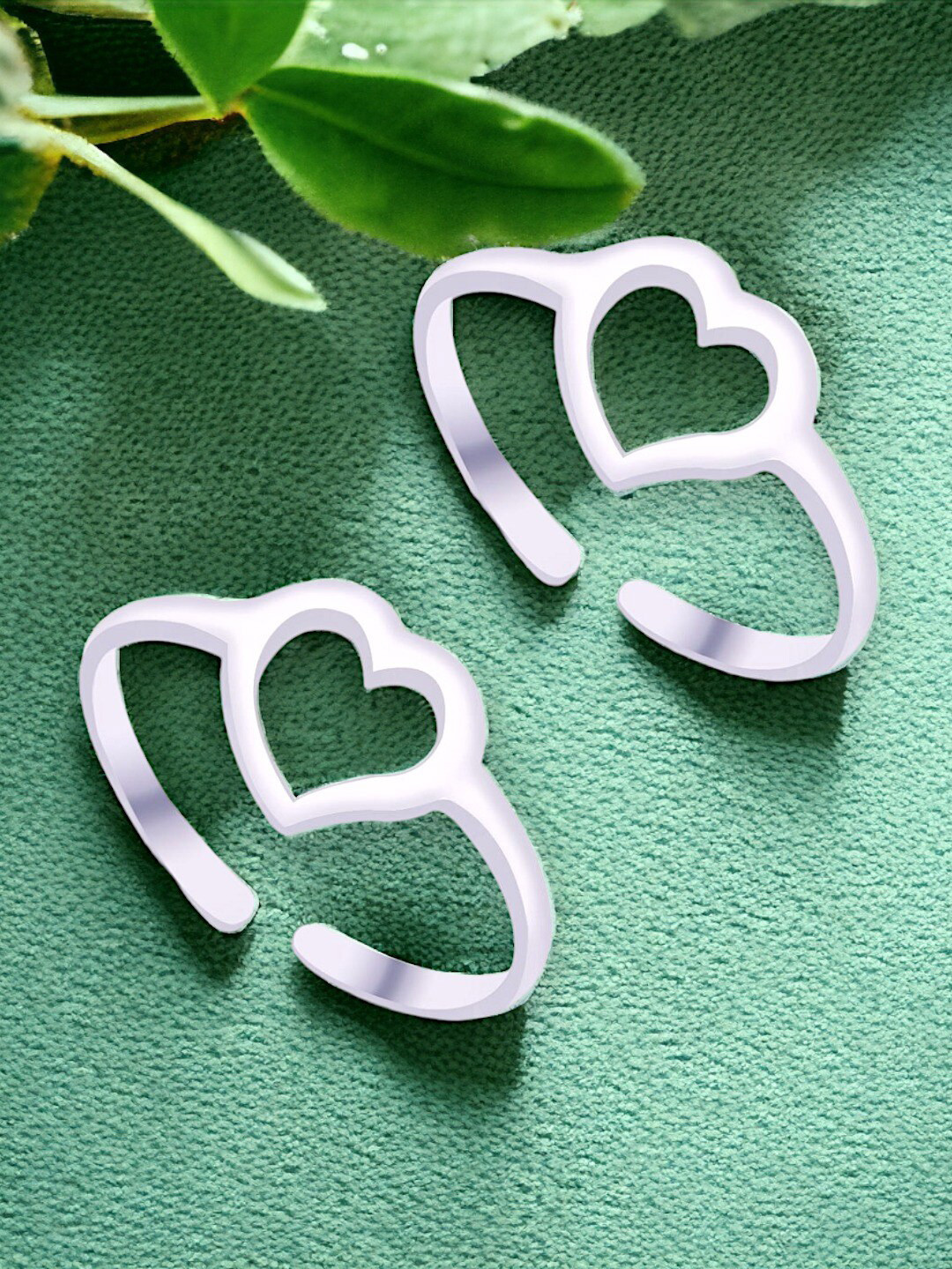 Taraash Set Of 2 92.5 Sterling Silver Heart-Design Toe Rings