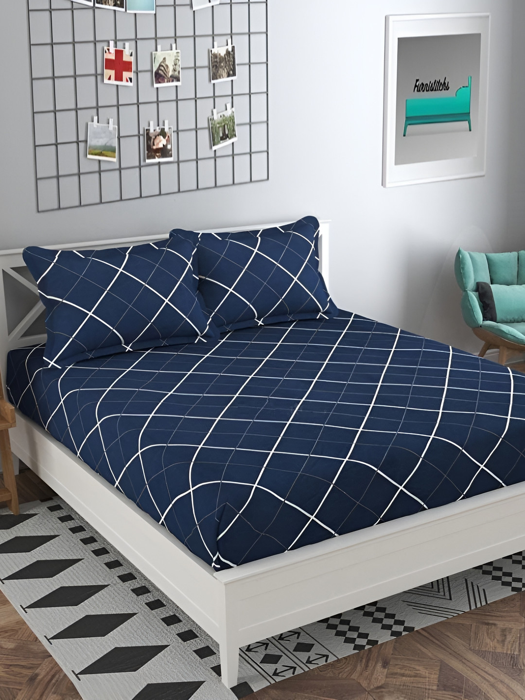 RRC White Geometric Microfiber 144 TC Queen Bedsheet with 2 Pillow Covers-220 x 250 cm