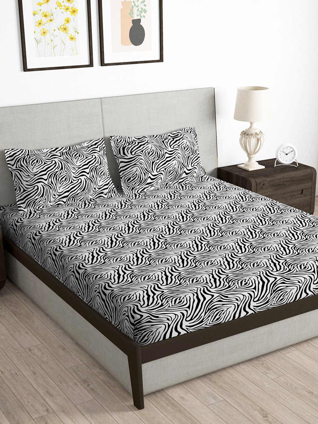 Story@home Arena Black Abstract Microfiber 180 TC Queen Bedsheet with 2 Pillow Covers-89 x 98 inches